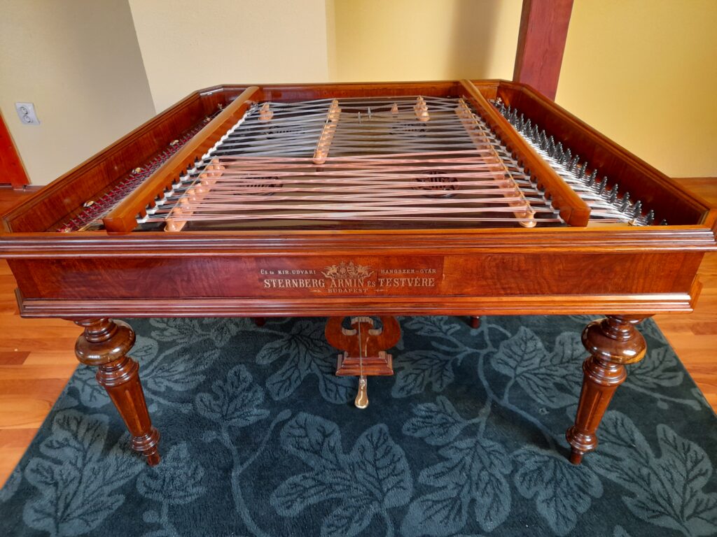 Sternberg cimbalom in turn of the 20 th century, renewed to leave in its original state