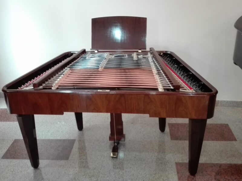 Sima rámás koncert cimbalom sötét dió színben